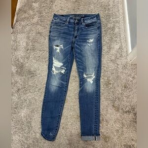 I have a nice pair of American Eagle jeans. Comea smoke and pet free home.